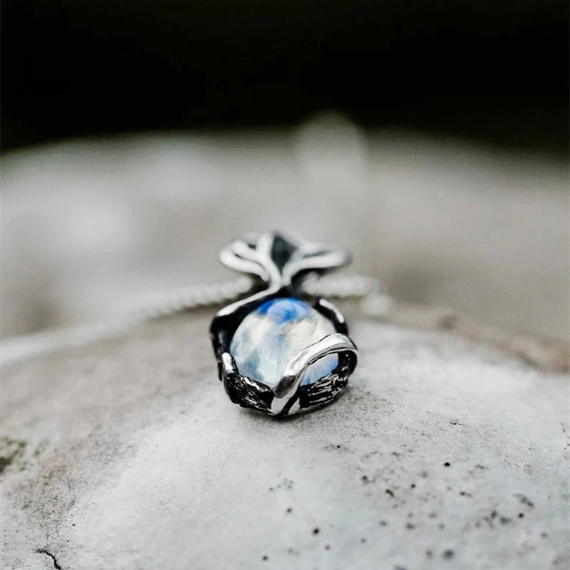 Vintage Moonstone Necklace Silver Color Flower Pendant Necklace Women's Party Anniversary Fashion Jewelry 
Vintage Moonstone Necklace Silver Color Flower Pendant Necklace Women's Party Anniversary Fashion Jewelry