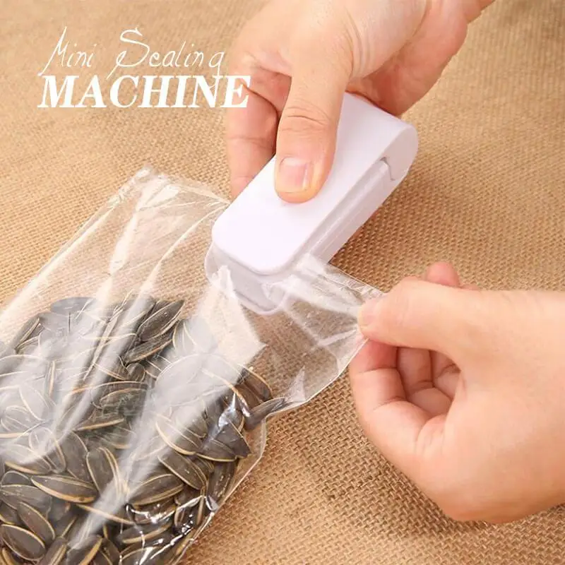 Mini Heat Sealer Household Accessories Plastic Bag Sealer For Storage In The Kitchen Food Snacks Fruits And Vegetables
Mini Heat Sealer Household Accessories Plastic Bag Sealer For Storage In The Kitchen Food Snacks Fruits And Vegetables