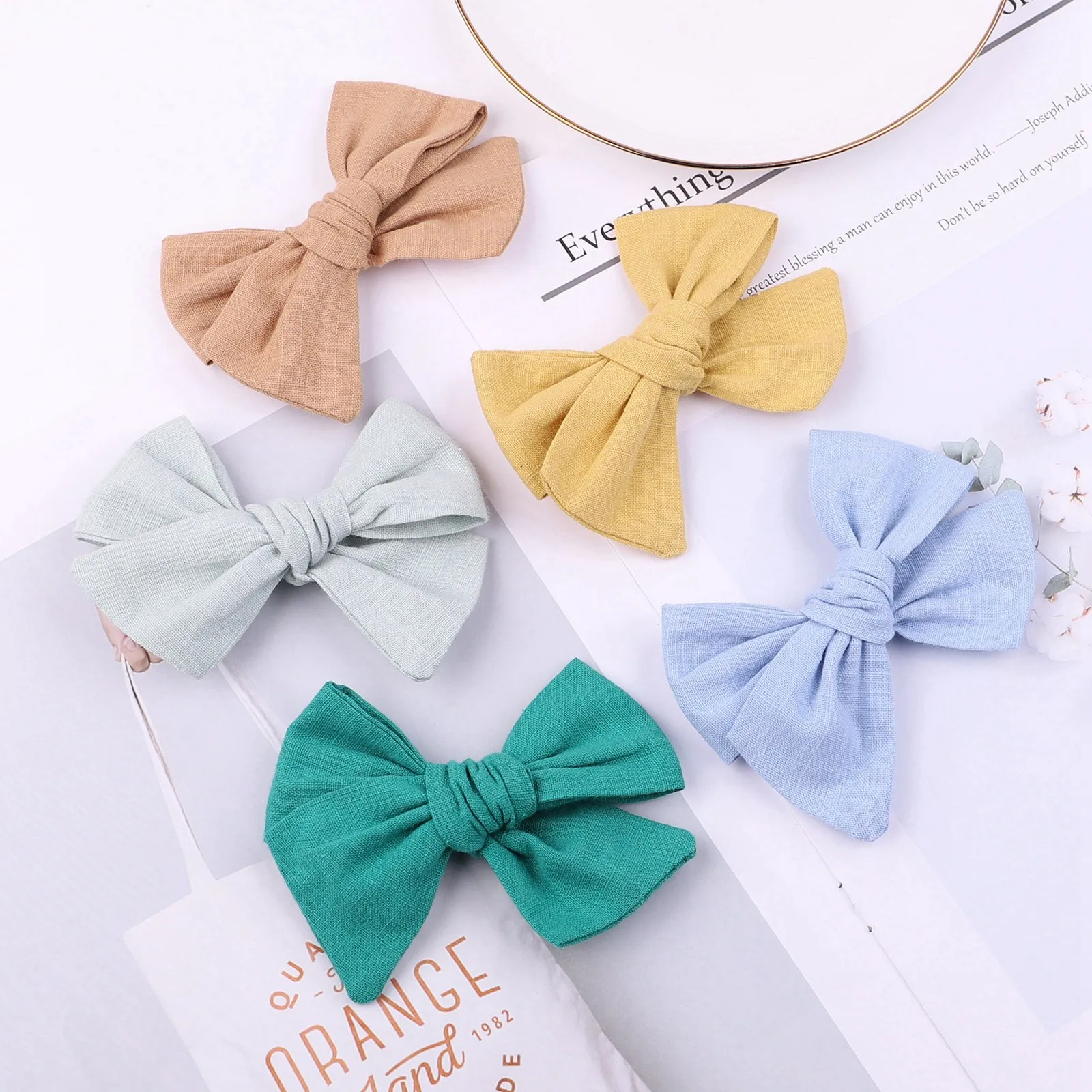 2PCS/Set 3.8 Inches Twist Corlorful Bows Cotton Hair Clips Barrettes Hairpins Headwear Lovely Hairgrip Girls Hair Acesssories
2PCS/Set 3.8 Inches Twist Corlorful Bows Cotton Hair Clips Barrettes Hairpins Headwear Lovely Hairgrip Girls Hair Acesssories