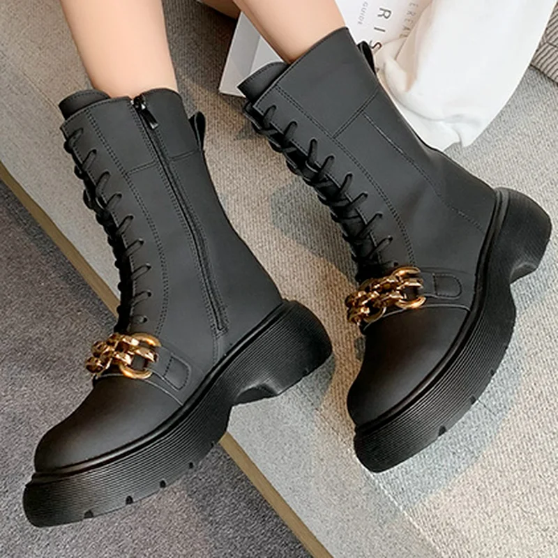 Модные женские повседневные ботильоны на платформе со шнуровкой и металлическим украшением, осень 2021, новые женские мотоциклетные ботинки ...
Модные женские повседневные ботильоны на платформе со шнуровкой и металлическим украшением, осень 2021, новые женские мотоциклетные ботинки ...