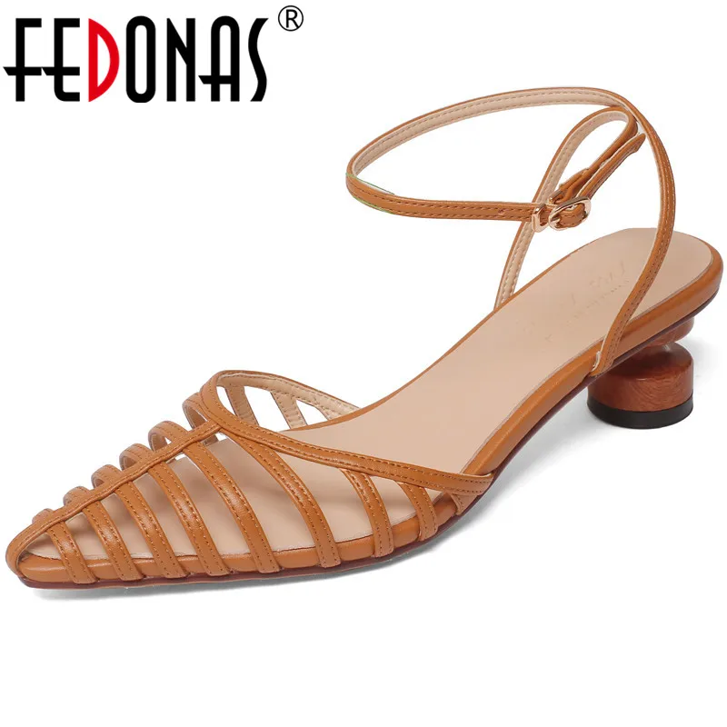FEDONAS Pointed Toe Shoes Woman Heels 2022 Fashion Genuine Leather High Heels Pumps 2022 Summer Party Office Lady Women Sandals
FEDONAS Pointed Toe Shoes Woman Heels 2022 Fashion Genuine Leather High Heels Pumps 2022 Summer Party Office Lady Women Sandals