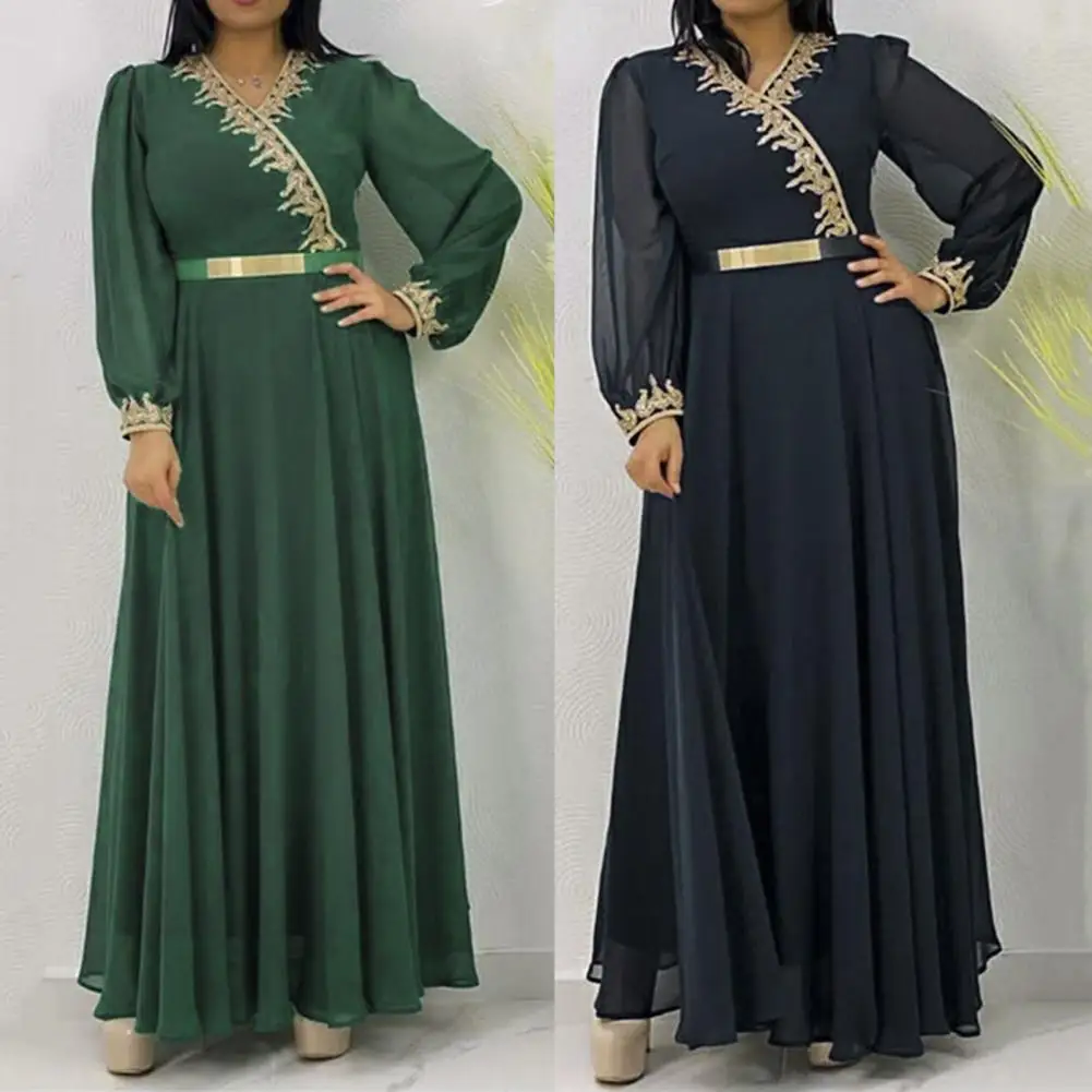 Breathable Classic Embroidery Print Maxi Dress Slim Long Dress Embroidery Print for Holiday 
Breathable Classic Embroidery Print Maxi Dress Slim Long Dress Embroidery Print for Holiday