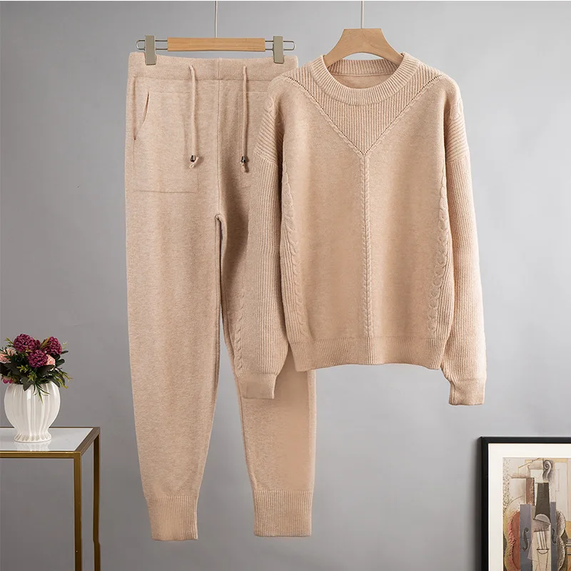 Russia/Korean O-Neck Sweaters 2 Piece Sets Women Fall Winter Warm Long Sleeve Pullover Suits Solid Color Harem Pants Outfits
Russia/Korean O-Neck Sweaters 2 Piece Sets Women Fall Winter Warm Long Sleeve Pullover Suits Solid Color Harem Pants Outfits