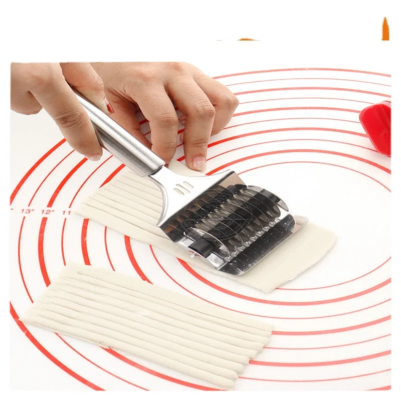 Stainless Steel Dough Cutting Machine Manual Dough Scraper Multi-Function Onion Cutter Noodle Slitter Kitchen Tools Accessories
Stainless Steel Dough Cutting Machine Manual Dough Scraper Multi-Function Onion Cutter Noodle Slitter Kitchen Tools Accessories