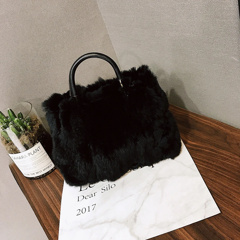 Shoulder Bag Fur Crossbody Bags For Women Handbag High Quality Bolsos Para Mujer Torebka Damska New Autumn And Winter 2020
Shoulder Bag Fur Crossbody Bags For Women Handbag High Quality Bolsos Para Mujer Torebka Damska New Autumn And Winter 2020