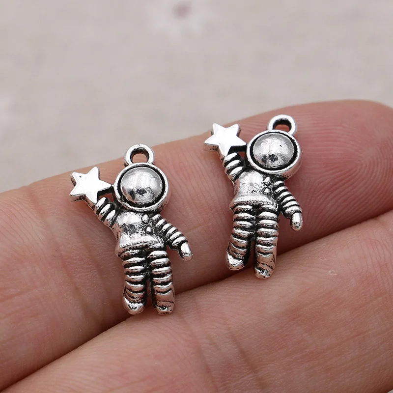 10pcs Antique Silver Plated Astronaut Charms Pendant for Jewelry Making Bracelet Earrings Necklace DIY Craft Accessories 20x12mm
10pcs Antique Silver Plated Astronaut Charms Pendant for Jewelry Making Bracelet Earrings Necklace DIY Craft Accessories 20x12mm