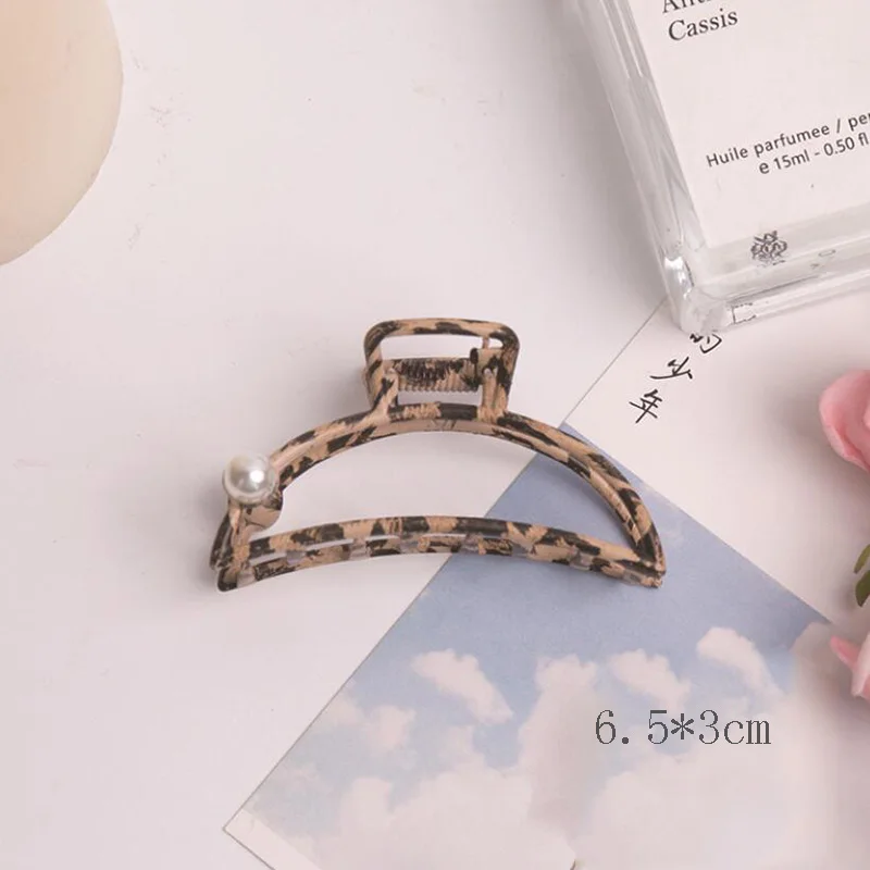 Elegant Leopard Print Grab Clip Large Acetate Hair Clip Crab Hair Claws For Women Girl Hair Accessories Hair Style Make
Elegant Leopard Print Grab Clip Large Acetate Hair Clip Crab Hair Claws For Women Girl Hair Accessories Hair Style Make