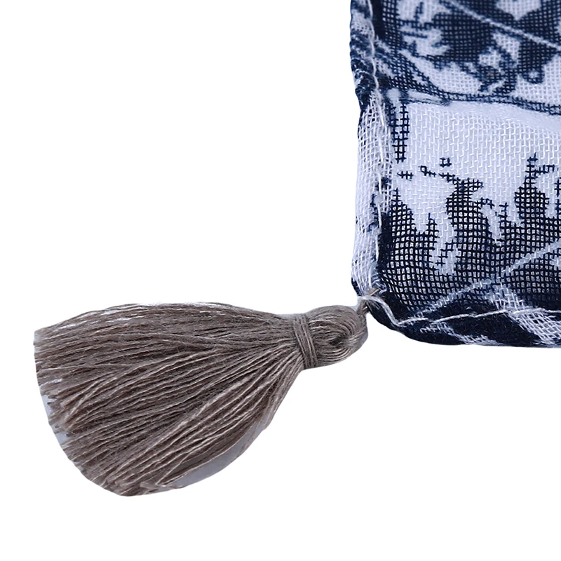Women Small Leaf Tassels Bohemia Plant Skinny Chevron Skinny Scarves Long Shawl Spring Female Voile Patchworks Scarf
Women Small Leaf Tassels Bohemia Plant Skinny Chevron Skinny Scarves Long Shawl Spring Female Voile Patchworks Scarf