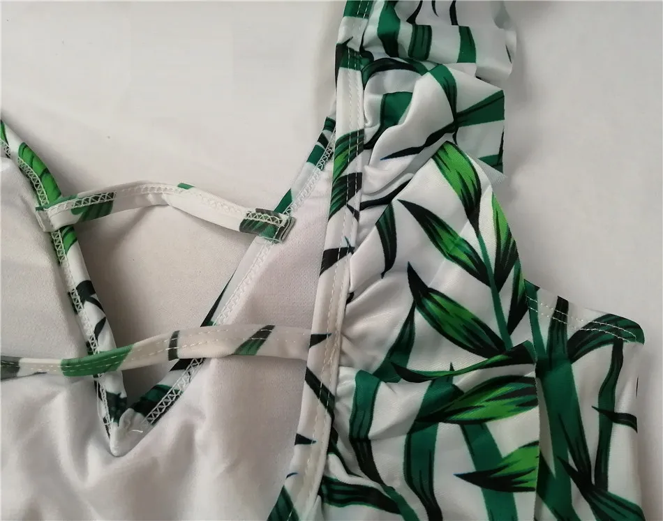 Leaf Swimsuit Family Matching Outfits Look Mother Daughter Swimwear Mommy And Me Bikini Dress Clothes Father Son Swimming Shorts
Leaf Swimsuit Family Matching Outfits Look Mother Daughter Swimwear Mommy And Me Bikini Dress Clothes Father Son Swimming Shorts