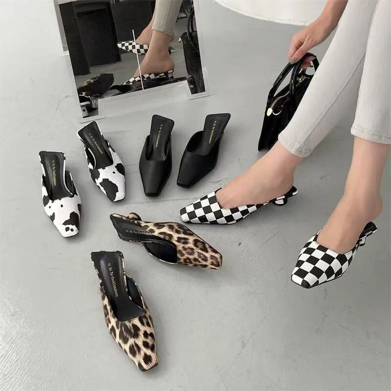 Fashion Women Slippers Small Square Toe Leopard Toe Slides Round Low Heel Casual Summer Mules Shoes Cow Printed Fashion Shoes 39
Fashion Women Slippers Small Square Toe Leopard Toe Slides Round Low Heel Casual Summer Mules Shoes Cow Printed Fashion Shoes 39