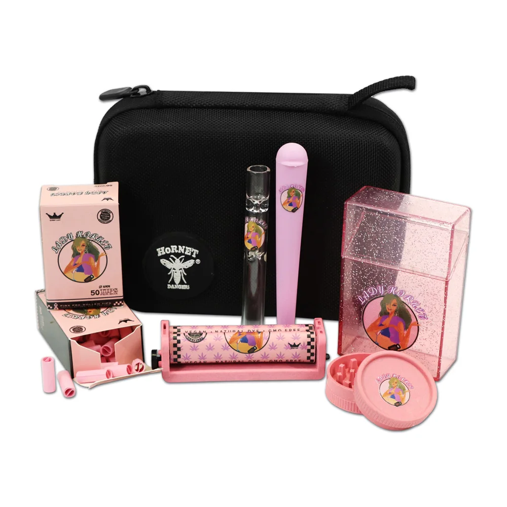 LADY HORNET Tobacco Set Herb Grinder Cigarette Case Plastic Storage Tube Glass Smoking Pipe Pink 78mm Rolling Machine
LADY HORNET Tobacco Set Herb Grinder Cigarette Case Plastic Storage Tube Glass Smoking Pipe Pink 78mm Rolling Machine
