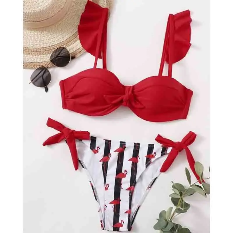 Striped Lace up Ruffle Push up Bikini 2021 Women Bandeau Swimsuit Female Swimwear Bra cup Bikini set High cut Bathing Suit 
Striped Lace up Ruffle Push up Bikini 2021 Women Bandeau Swimsuit Female Swimwear Bra cup Bikini set High cut Bathing Suit