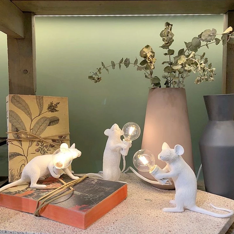 Postmodern Resin Rat Mouse Table Lamp Small Cute LED Night Lights Creative Desk Lamps Bedside Gift Decor Home Decor Desk Lights
Postmodern Resin Rat Mouse Table Lamp Small Cute LED Night Lights Creative Desk Lamps Bedside Gift Decor Home Decor Desk Lights