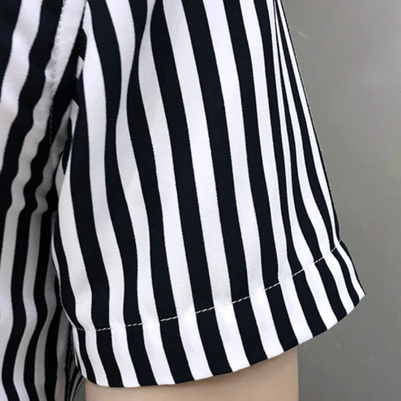 Striped Shirts Men Summer Short Sleeve Thin Breathable Mens Shirt Casual Slim Fit Single Breasted Hot Saleall-match Fashion Chic
Striped Shirts Men Summer Short Sleeve Thin Breathable Mens Shirt Casual Slim Fit Single Breasted Hot Saleall-match Fashion Chic