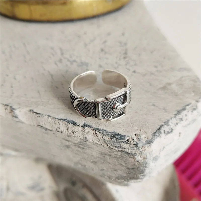 RUIYI Women Vintage Style Real 925 Sterling Silver Personalized Do Old Luxury Jewelry Chic Ring Distressed Belt Retro Niche Ring
RUIYI Women Vintage Style Real 925 Sterling Silver Personalized Do Old Luxury Jewelry Chic Ring Distressed Belt Retro Niche Ring