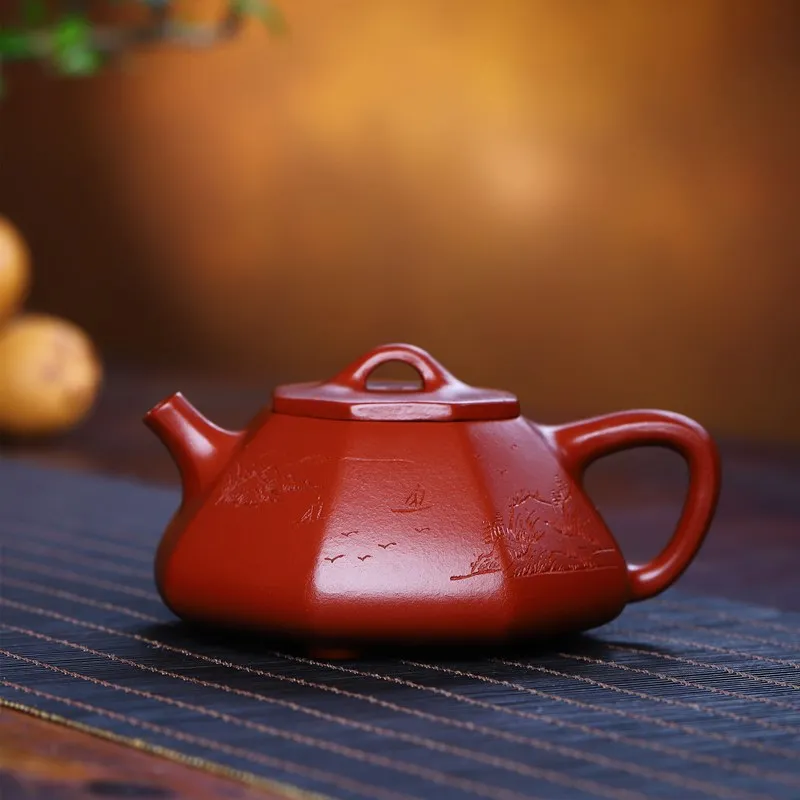 Заварочный чайник из фиолетовой глины, прямые продажи с завода, бутик Dahongpao, полностью ручная резьба, шестигранный ковш, чайный набор для рез...
Заварочный чайник из фиолетовой глины, прямые продажи с завода, бутик Dahongpao, полностью ручная резьба, шестигранный ковш, чайный набор для рез...