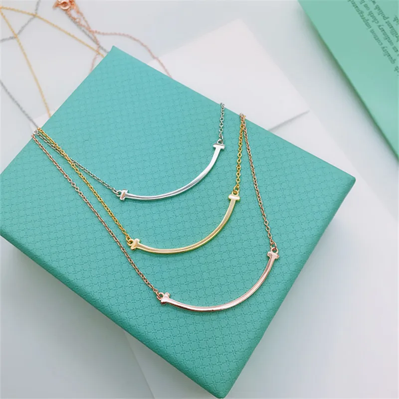 High quality 1:1 original TIF sterling silver 925 classic smile necklace stylish ladies geometry pendant
High quality 1:1 original TIF sterling silver 925 classic smile necklace stylish ladies geometry pendant