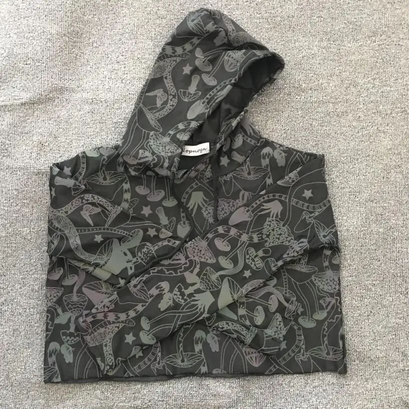 Autumn women mushrooms reflective cropped hoodie thin hoody laides harajuku hip hop punk shiny hooded sweatshirt
Autumn women mushrooms reflective cropped hoodie thin hoody laides harajuku hip hop punk shiny hooded sweatshirt