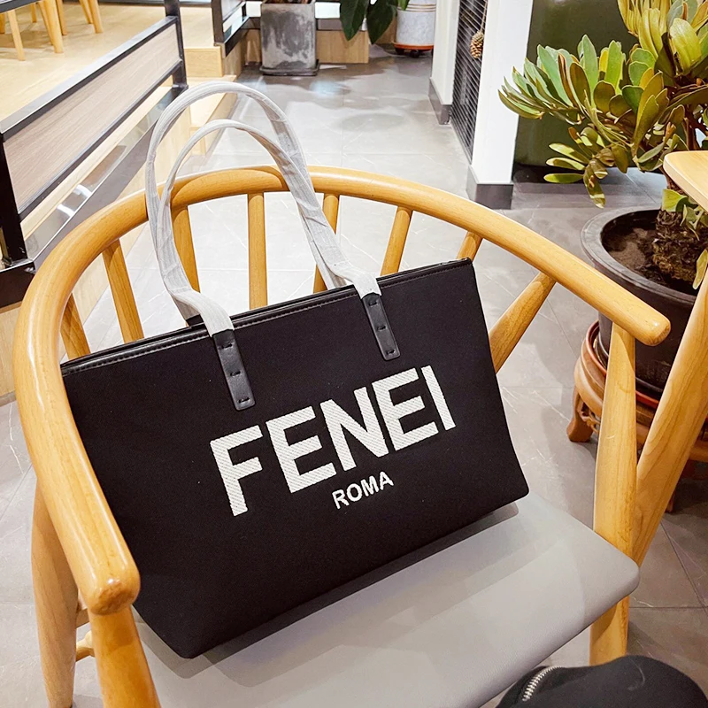 2021 new fashion all-match high-quality letter printing tote bag shoulder portable large-capacity shopping bag purses sac a main
2021 new fashion all-match high-quality letter printing tote bag shoulder portable large-capacity shopping bag purses sac a main