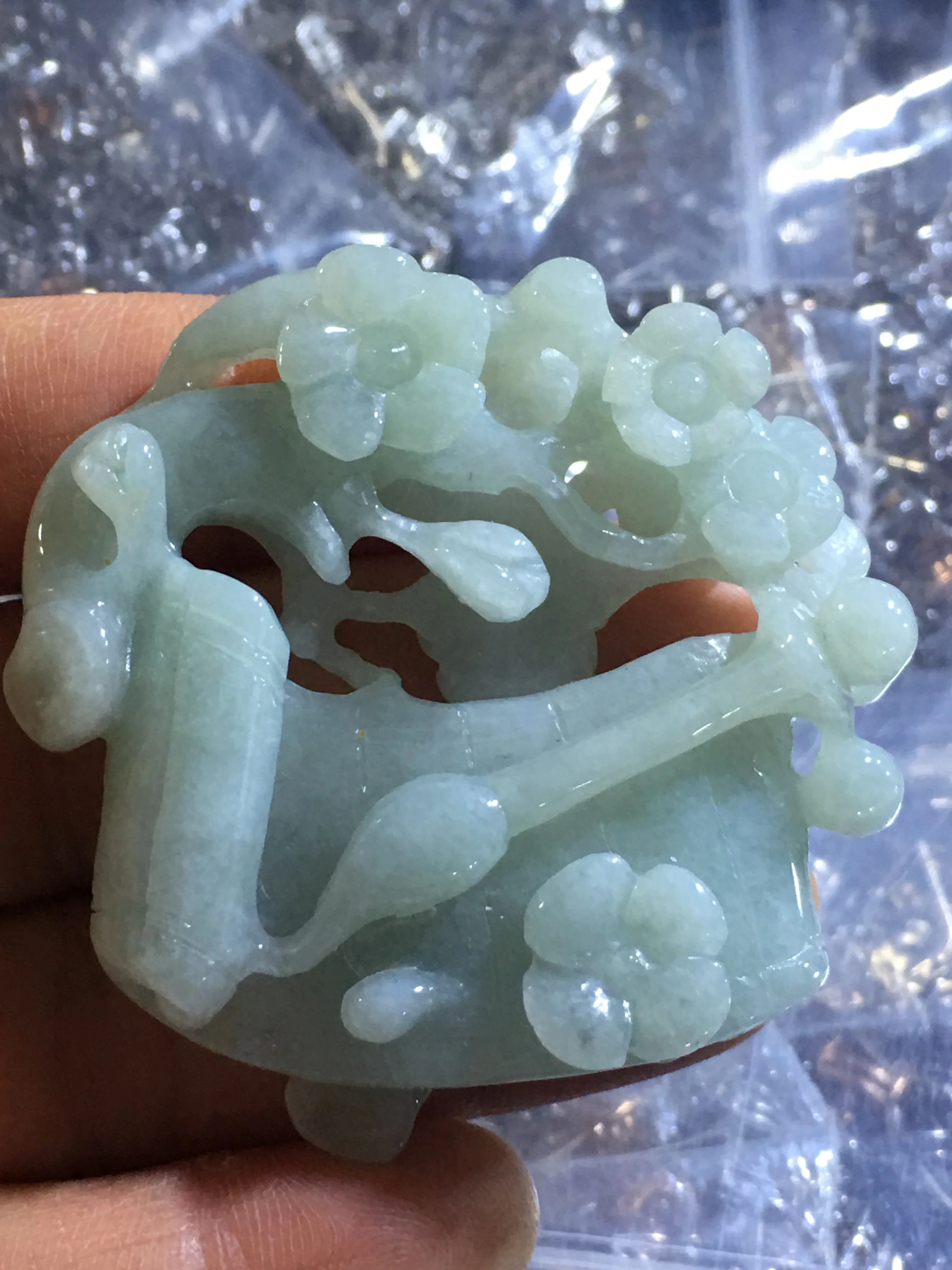 Natural 7A Myanmar jade hollow Handcarved lucky flower green jadeite jade pendant jade necklaces pendants jewelry jade necklace
Natural 7A Myanmar jade hollow Handcarved lucky flower green jadeite jade pendant jade necklaces pendants jewelry jade necklace
