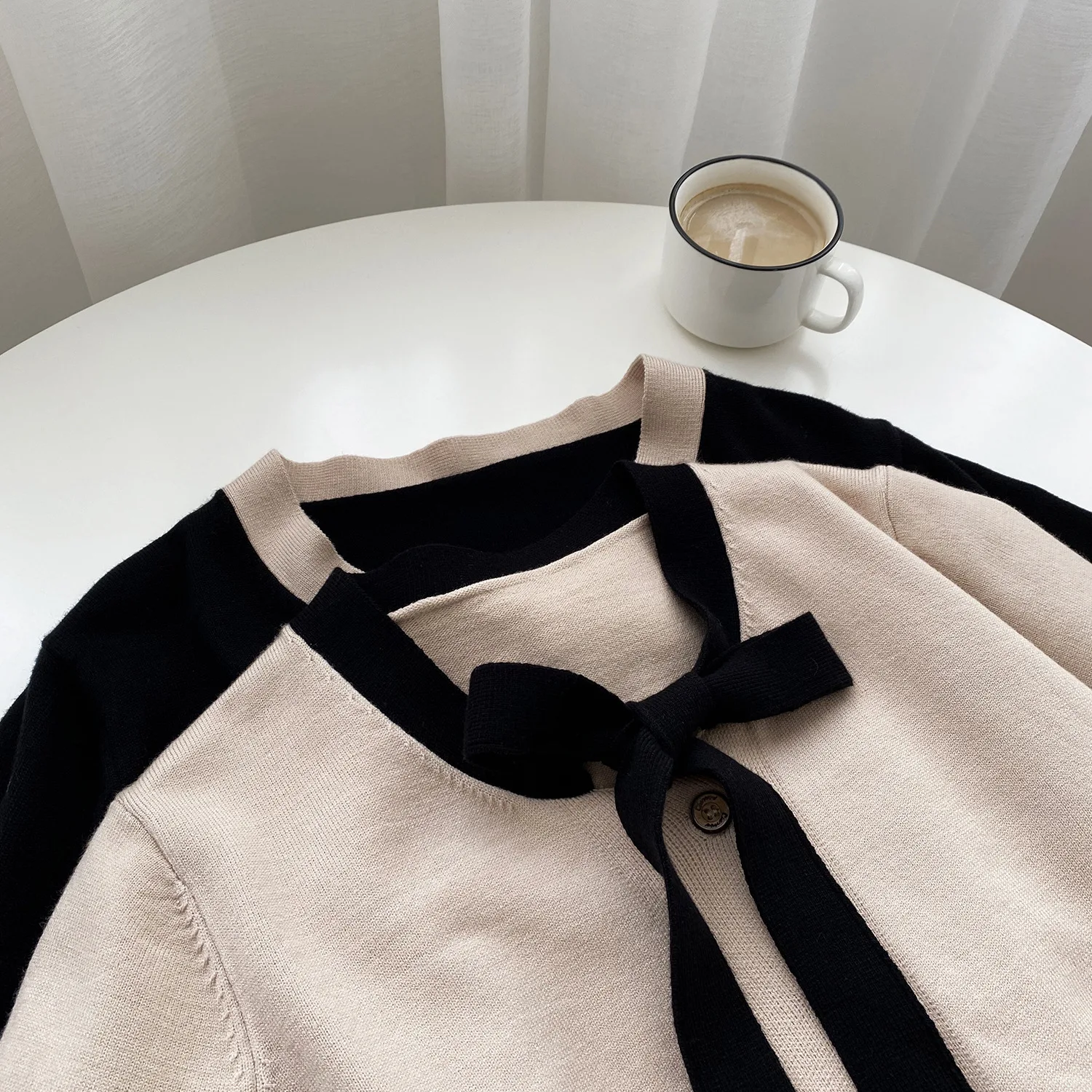 Korean Knitted Bow Cardigans Sweaters Women 2020 Autumn Winter Long Sleeve Single Breasted Tops Fashion Solid Vintage Jumpers
Korean Knitted Bow Cardigans Sweaters Women 2020 Autumn Winter Long Sleeve Single Breasted Tops Fashion Solid Vintage Jumpers