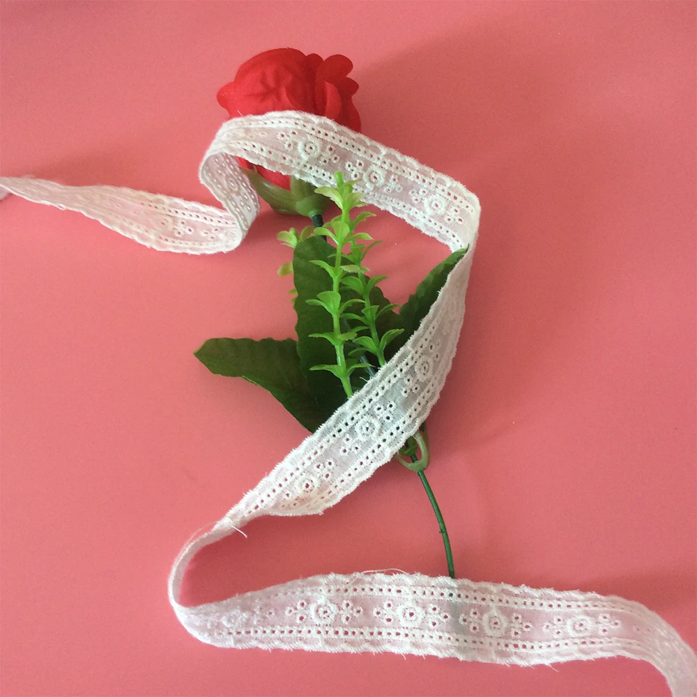 1 yard 2.3CM wide white punched embroidered cotton cloth embroidered lace clothing women's accessories sewing african fabric
1 yard 2.3CM wide white punched embroidered cotton cloth embroidered lace clothing women's accessories sewing african fabric