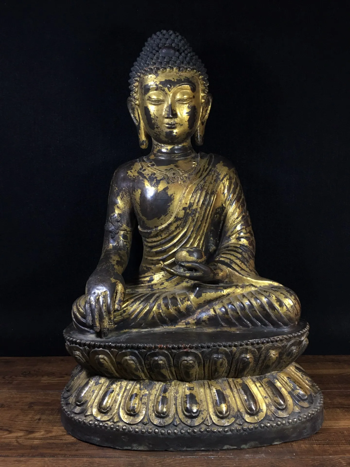 22" Tibet Buddhism Old Bronze Gilt Lacquer Cinnabar Shakyamuni Buddha Statue Medicine Buddha Sitting Buddha Enshrine the Buddha
22" Tibet Buddhism Old Bronze Gilt Lacquer Cinnabar Shakyamuni Buddha Statue Medicine Buddha Sitting Buddha Enshrine the Buddha