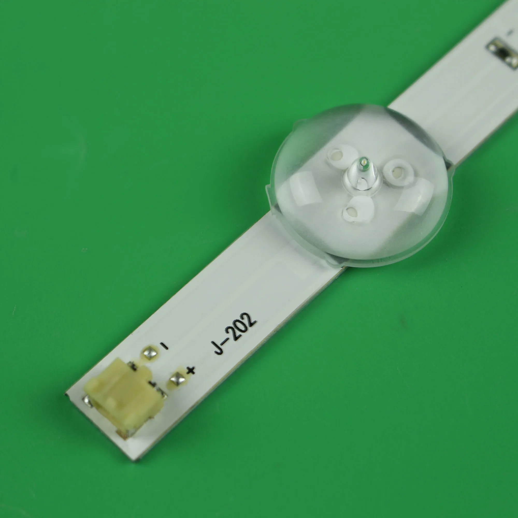 LED backlight strip 8 lamp for Samsung UE40J5070 HG40EE470 UA40J5000 UE40J5005 UE40J5000 UN40J520 HG40NE478 HG40NE460 HG40EE460
LED backlight strip 8 lamp for Samsung UE40J5070 HG40EE470 UA40J5000 UE40J5005 UE40J5000 UN40J520 HG40NE478 HG40NE460 HG40EE460
