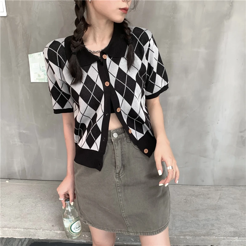 Cardigan Diamond Short-sleeved Sweater Women's Summer New Korean Version of The Slim and Thin All-match Casual Top
Cardigan Diamond Short-sleeved Sweater Women's Summer New Korean Version of The Slim and Thin All-match Casual Top