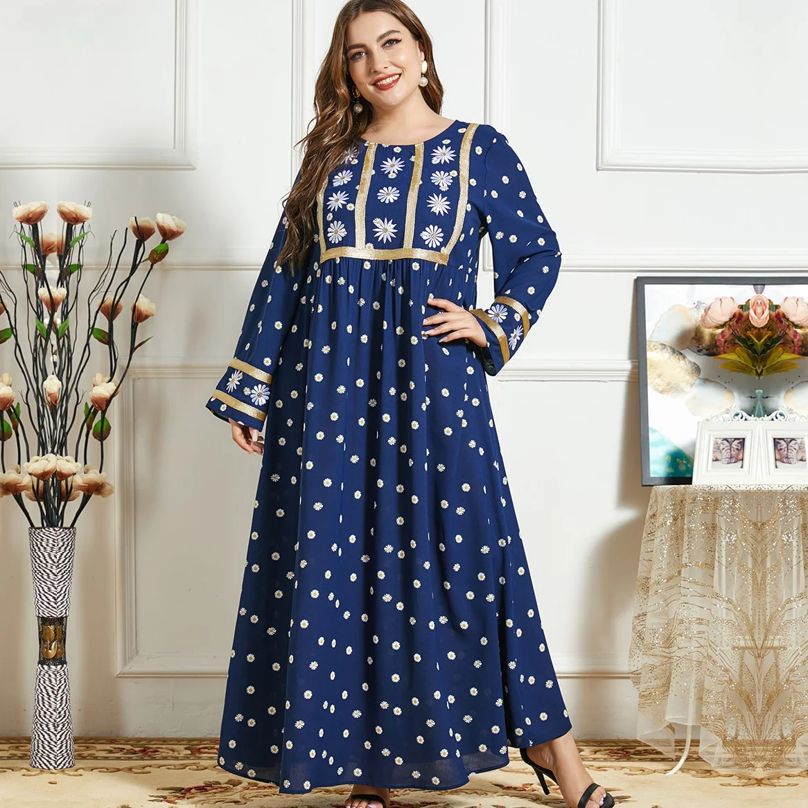 Новинка 2021, мусульманское весенне-осеннее женское платье, повседневное удобное длинное платье с синей маргариткой и вышивкой в национально...
Новинка 2021, мусульманское весенне-осеннее женское платье, повседневное удобное длинное платье с синей маргариткой и вышивкой в национально...