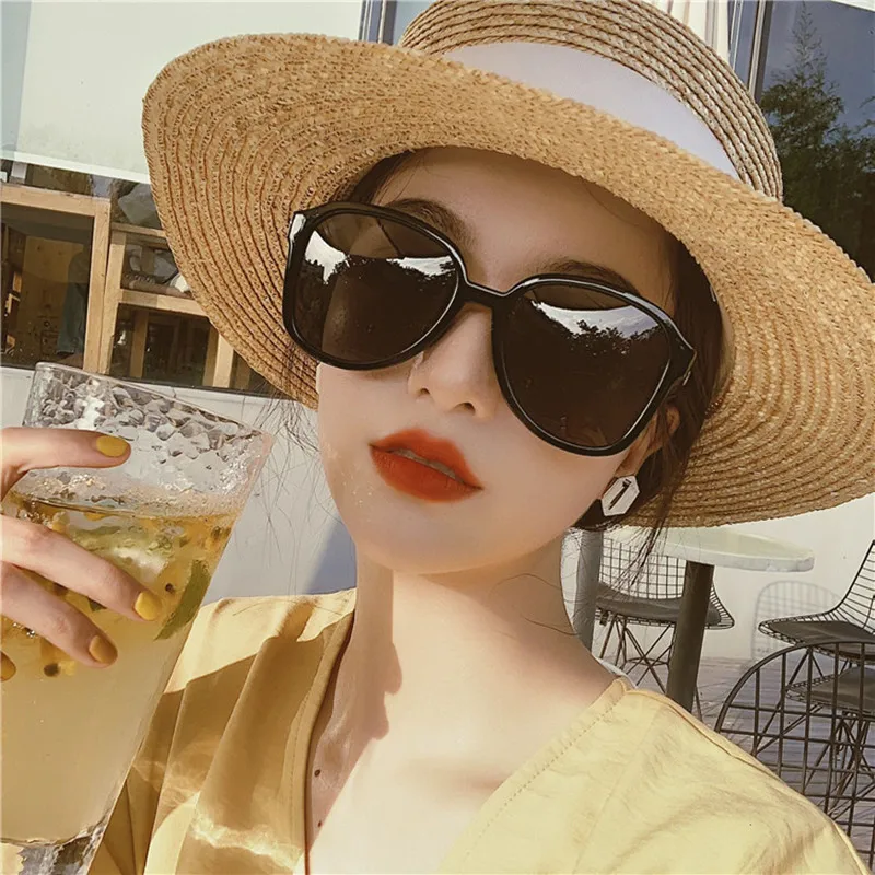 New Round Gradient Sunglasses Men Women Brand Designer Sun Glasses for Male Female Stylish Eyewear Vintage Oculos De Sol UV400
New Round Gradient Sunglasses Men Women Brand Designer Sun Glasses for Male Female Stylish Eyewear Vintage Oculos De Sol UV400