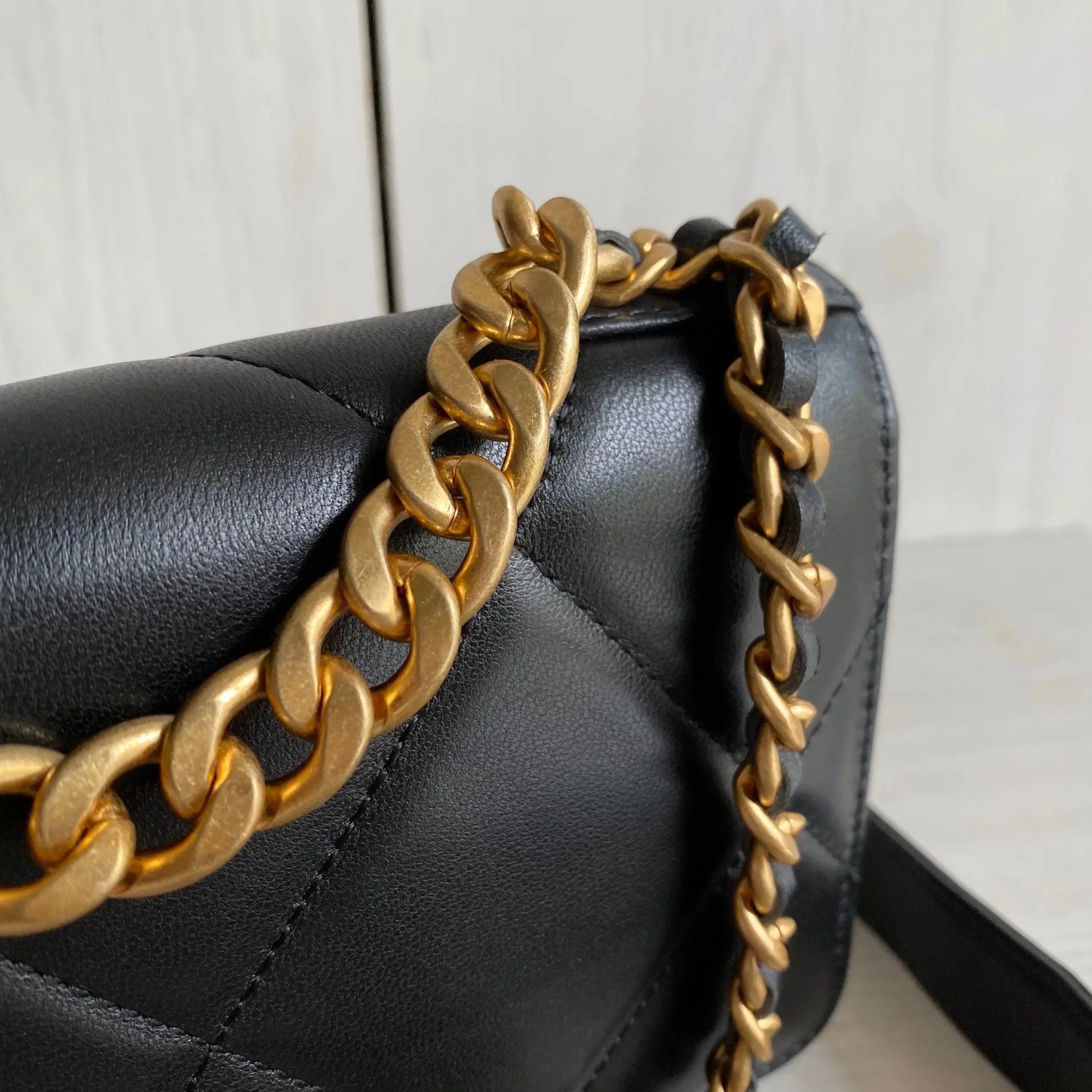 designer handbags famous brand women 2019 high quality luxury fashion womens bags classic genuine leather handmade bag
designer handbags famous brand women 2019 high quality luxury fashion womens bags classic genuine leather handmade bag