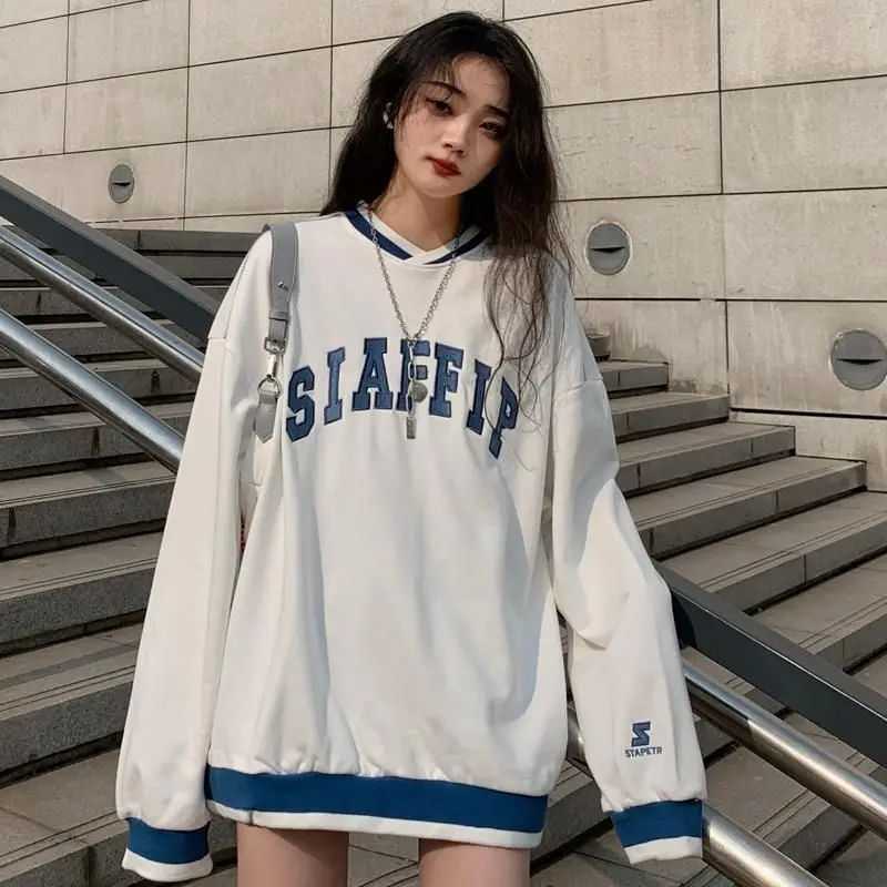 Hip-hop Sweatshirt Women Korean Fashion Trend V-neck Thin Printed Hoodless Sweater Female Harajuku Style Spring-Autumn Loose Top
Hip-hop Sweatshirt Women Korean Fashion Trend V-neck Thin Printed Hoodless Sweater Female Harajuku Style Spring-Autumn Loose Top