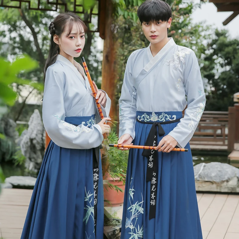 Китайская вышивка Hanfu классический танцевальный костюм праздничный наряд нейтральная одежда для выступлений народные сценические костюмы...
Китайская вышивка Hanfu классический танцевальный костюм праздничный наряд нейтральная одежда для выступлений народные сценические костюмы...