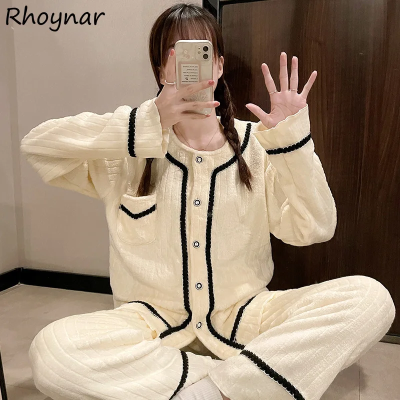 Pajama Sets Women Winter Thicken Plus Velvet Homewear Patchwork Warm All-match 2 Pieces Tender Lovely Casual Elegant Sleepwear
Pajama Sets Women Winter Thicken Plus Velvet Homewear Patchwork Warm All-match 2 Pieces Tender Lovely Casual Elegant Sleepwear