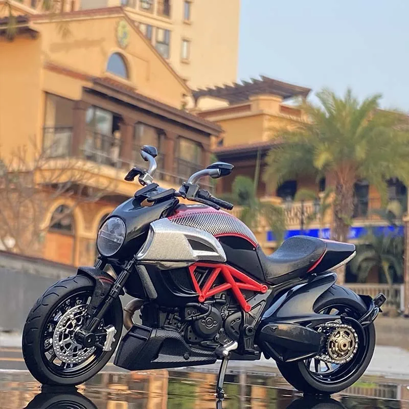 Модель мотоцикла Ducati Street Fighter Racing 1:12 литый под давлением Коллекционная модель со