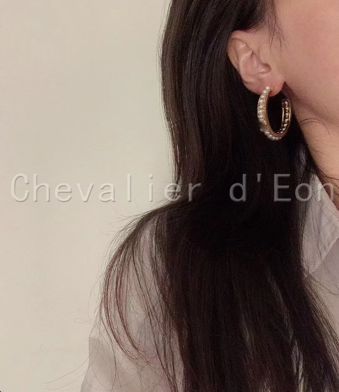 Luxury Brand Letter D Pearl Crystal Hoop Earrings For Women Fashion Jewelry Vintage Round Dangle Stud Earring Holiday Gift
Luxury Brand Letter D Pearl Crystal Hoop Earrings For Women Fashion Jewelry Vintage Round Dangle Stud Earring Holiday Gift