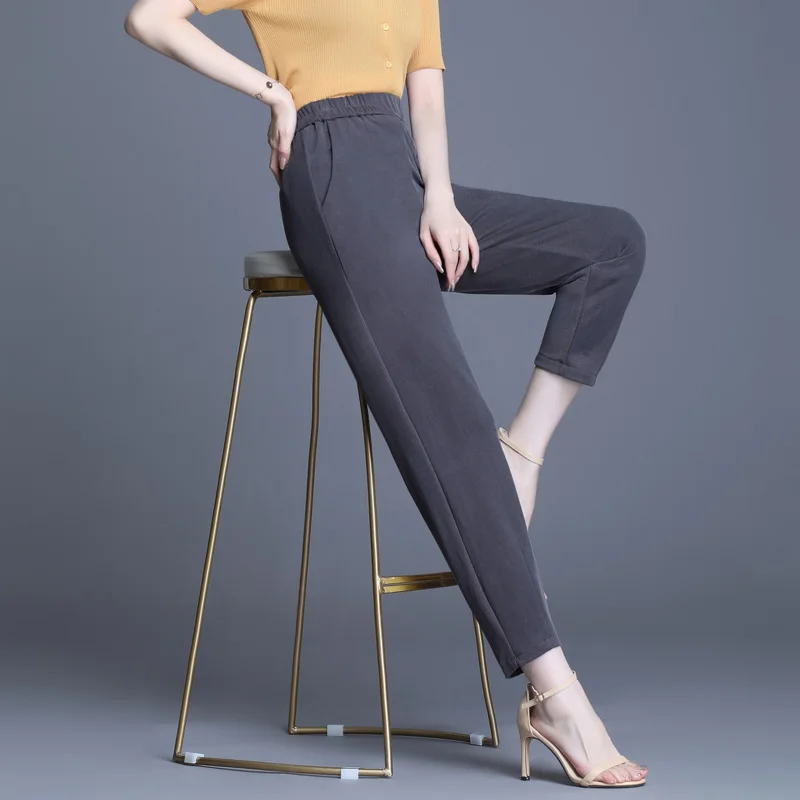 Woman's Solid Pencil Trousers Elastic High Waist Loose Ladies Pants Ankle Length Femal Casual Trousers with Pockets
Woman's Solid Pencil Trousers Elastic High Waist Loose Ladies Pants Ankle Length Femal Casual Trousers with Pockets