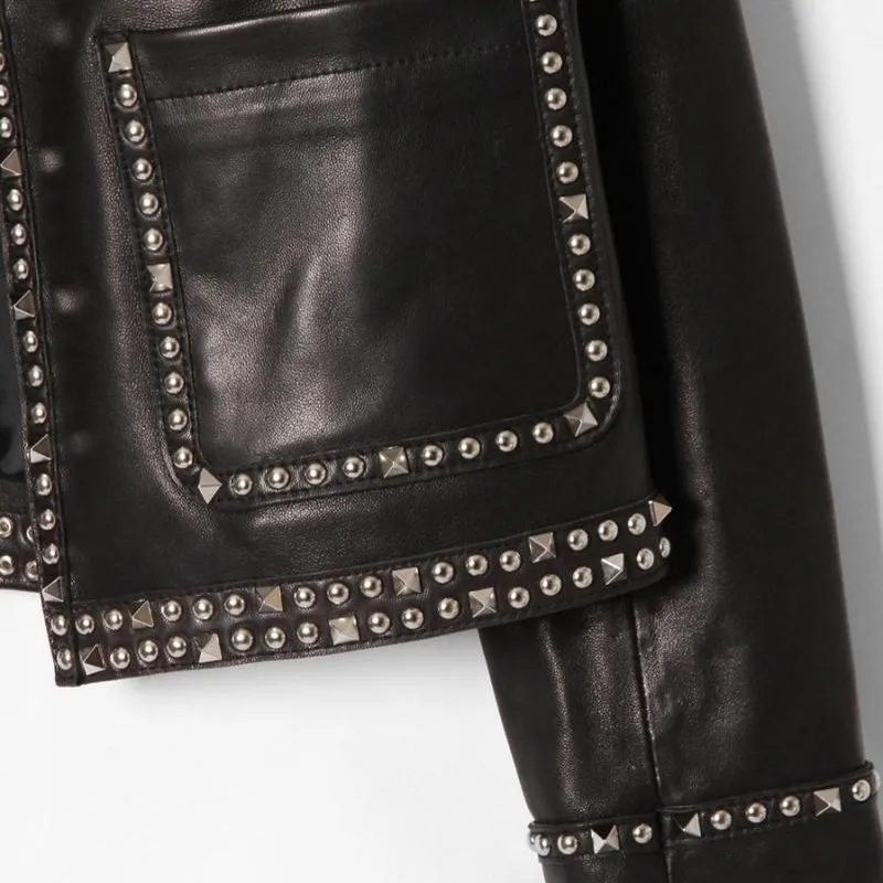 Designer Women Punk Italian Handmade Rivets Jacket Studded Short Slim Fit O Neck Sheepskin Genuine Leather Jackets Luxury Coat
Designer Women Punk Italian Handmade Rivets Jacket Studded Short Slim Fit O Neck Sheepskin Genuine Leather Jackets Luxury Coat