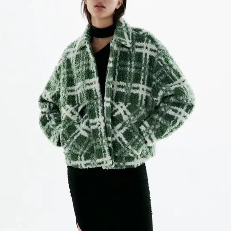 2021 Winter Women Fashion Lamb Wool Plaid Jacket Vintage Thick Long Sleeve Single-breasted Lapel Female Short Coat BB4471 
2021 Winter Women Fashion Lamb Wool Plaid Jacket Vintage Thick Long Sleeve Single-breasted Lapel Female Short Coat BB4471