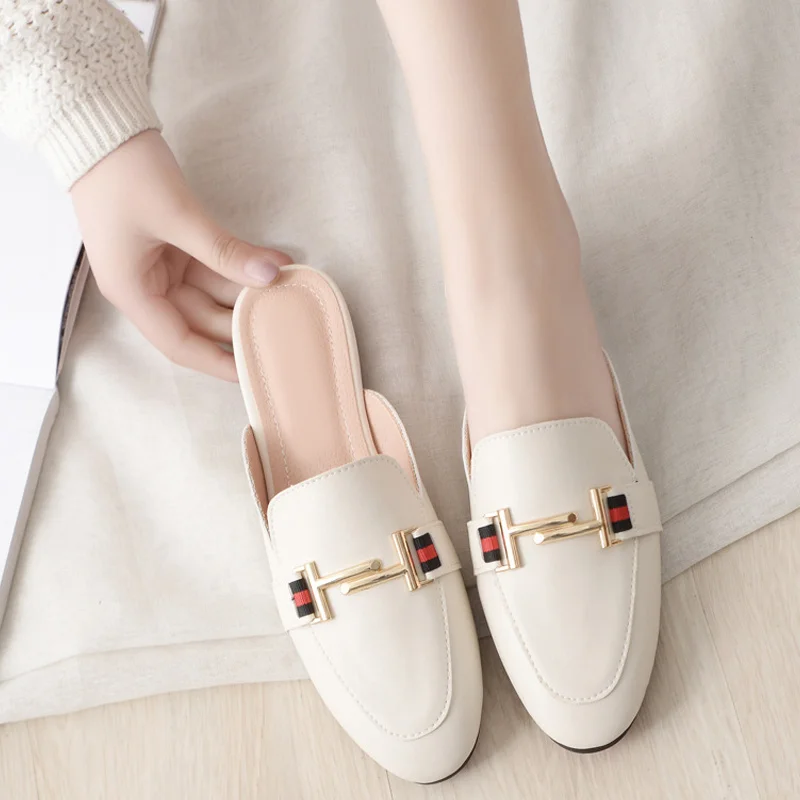 Женские мюли на платформе, закрытые шлепанцы на плоской подошве, с металлическим украшением, сланцы в Корейском стиле на низком каблуке, Нов... 
Женские мюли на платформе, закрытые шлепанцы на плоской подошве, с металлическим украшением, сланцы в Корейском стиле на низком каблуке, Нов...