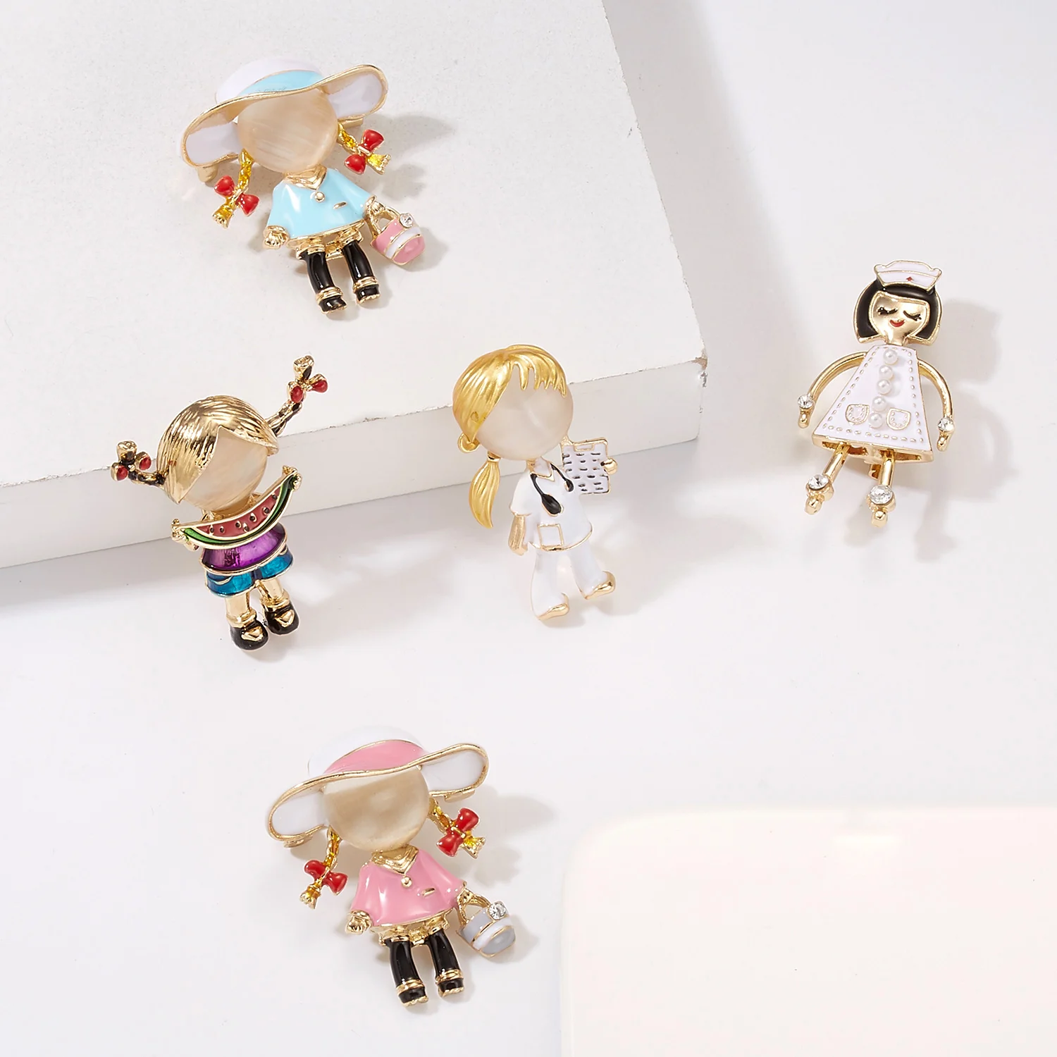 5 Style Opal Figure Girls Nurse Brooches Pin For Women Cute Bowknot Kids Carry Bag Watermelon Medical Pins Dress Shirt Jewelry
5 Style Opal Figure Girls Nurse Brooches Pin For Women Cute Bowknot Kids Carry Bag Watermelon Medical Pins Dress Shirt Jewelry