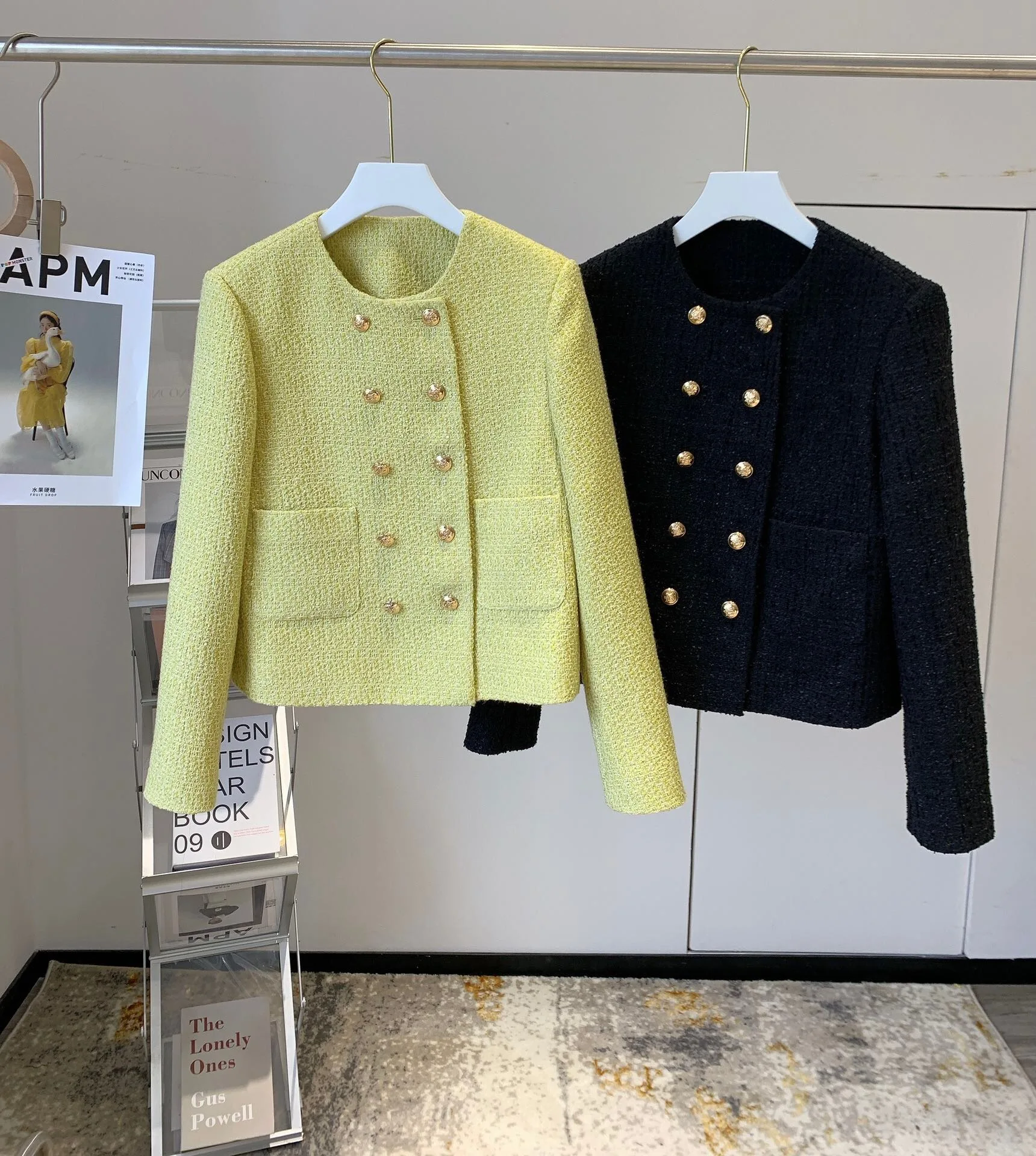 Early autumn new women's jacket short design retro fresh elegant classic h version easy to match
Early autumn new women's jacket short design retro fresh elegant classic h version easy to match