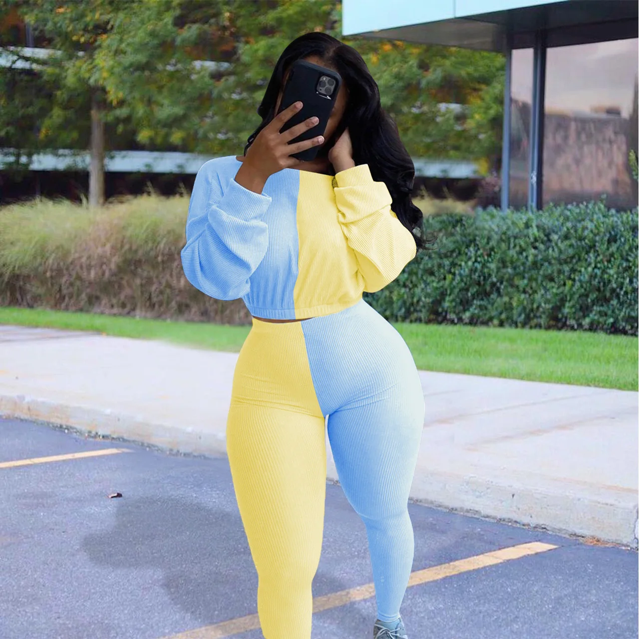 New Arrival Fashion 2 Pcs Women Sports Outfits Color Block Long Sleeve Round Neck Crop Top + High Waisted Trousers
New Arrival Fashion 2 Pcs Women Sports Outfits Color Block Long Sleeve Round Neck Crop Top + High Waisted Trousers