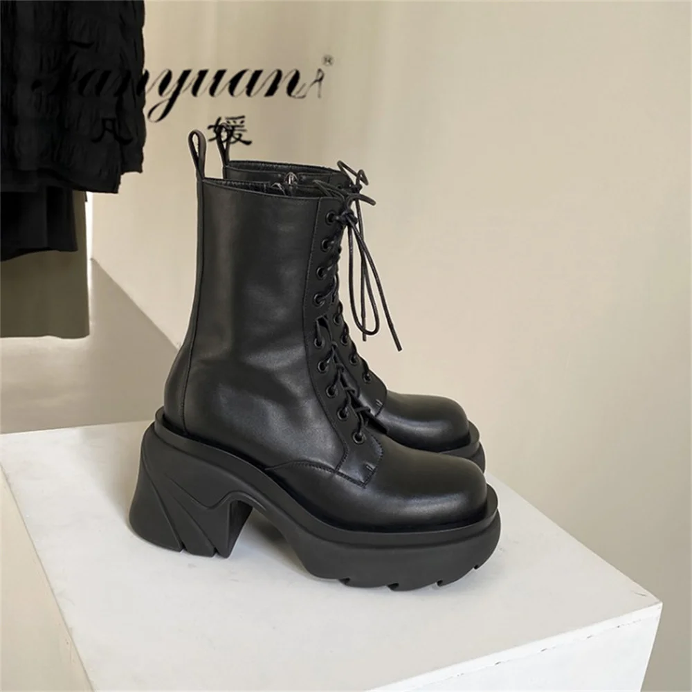 Женские мотоциклетные ботинки Fanyuan, Черные ботильоны из натуральной кожи на высоком каблуке с перекрестной шнуровкой и боковой молнией, на ...
Женские мотоциклетные ботинки Fanyuan, Черные ботильоны из натуральной кожи на высоком каблуке с перекрестной шнуровкой и боковой молнией, на ...