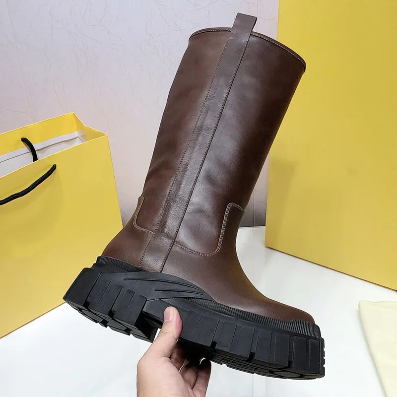 Winter Solid Woman Boots Genuine Leather Boots Platform Shoes Women Thick Bottom Shoes Fashion Casual Ladies Boots Top Quality
Winter Solid Woman Boots Genuine Leather Boots Platform Shoes Women Thick Bottom Shoes Fashion Casual Ladies Boots Top Quality