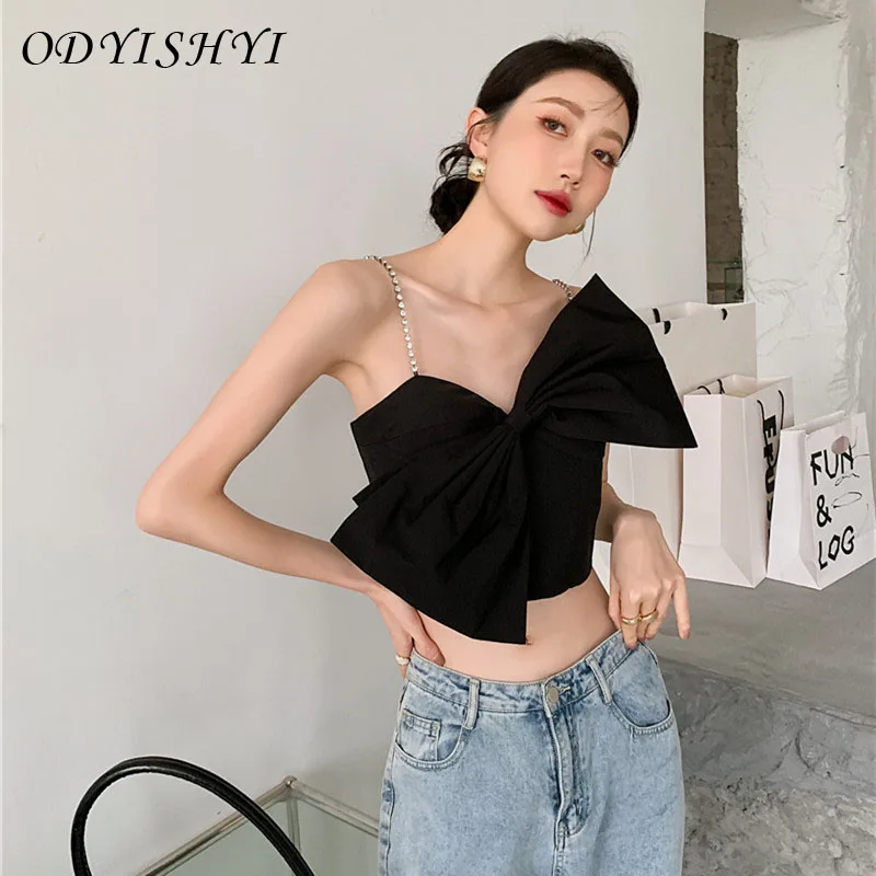 Female Summer Black High Street Slim Bow Drill Chain Short Camisole Women Slim Fashion Designed Crop Top Ladies Brand Tops ML149
Female Summer Black High Street Slim Bow Drill Chain Short Camisole Women Slim Fashion Designed Crop Top Ladies Brand Tops ML149