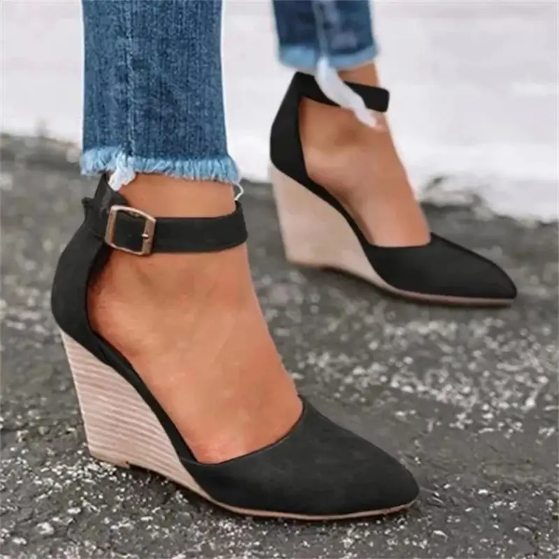 Women's Suede Solid Color High-heeled Pointed Buckle Comfortable Classic Fashion Trend Casual All-match Single Shoes ZQ0052
Women's Suede Solid Color High-heeled Pointed Buckle Comfortable Classic Fashion Trend Casual All-match Single Shoes ZQ0052