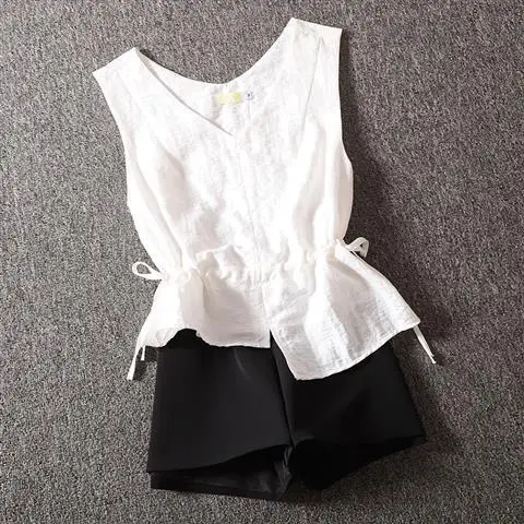 2021 New Elegant Female Outfits Sleeveless Vest Shirts + High Waist Shorts Set Summer Women Fashion office Two Piece Sets Q139
2021 New Elegant Female Outfits Sleeveless Vest Shirts + High Waist Shorts Set Summer Women Fashion office Two Piece Sets Q139