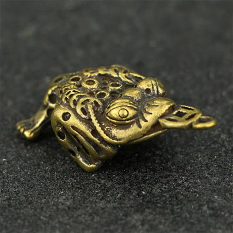 Three Legged Toad Statue Casting Animal 3D Metal Figurine Home Decor Desk Room Office Decoration Gifts Free Shipping
Three Legged Toad Statue Casting Animal 3D Metal Figurine Home Decor Desk Room Office Decoration Gifts Free Shipping